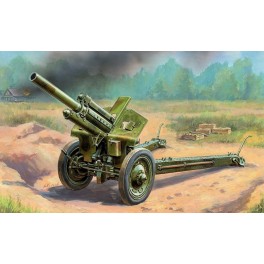 Howitzer M-30 with servants