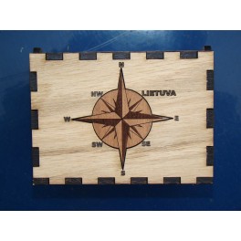 Dėžutė - skrynelė su raudonmedžio kompasu